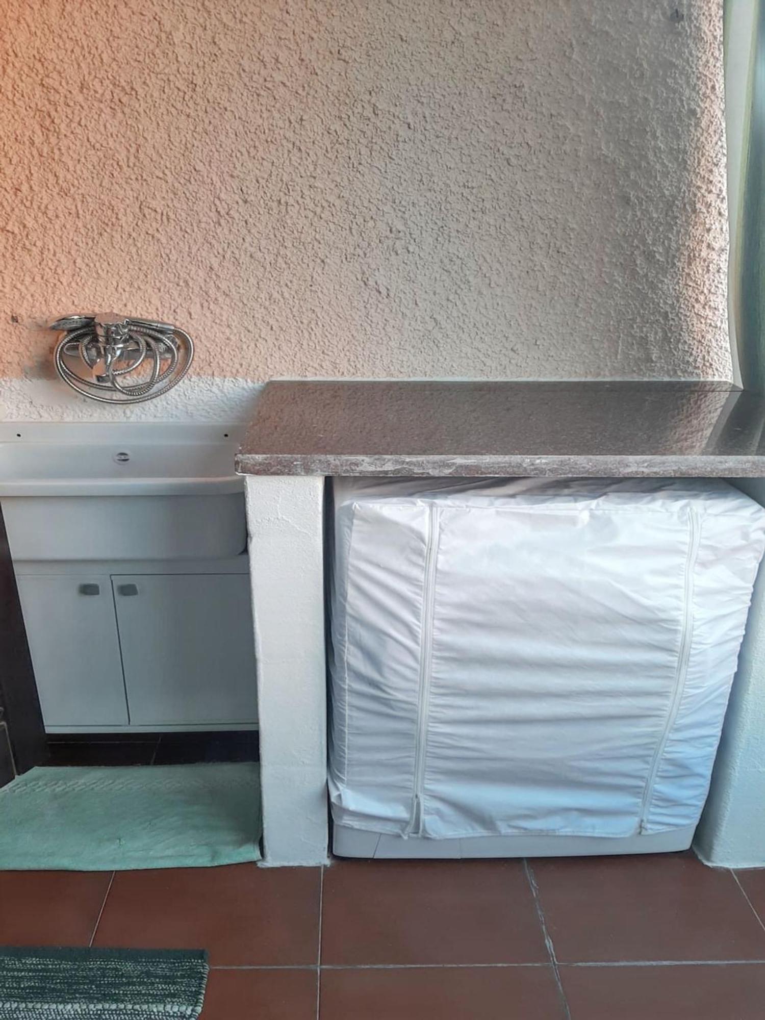 Cozy Apartment With Sea View In Olbia 80 M² Dış mekan fotoğraf