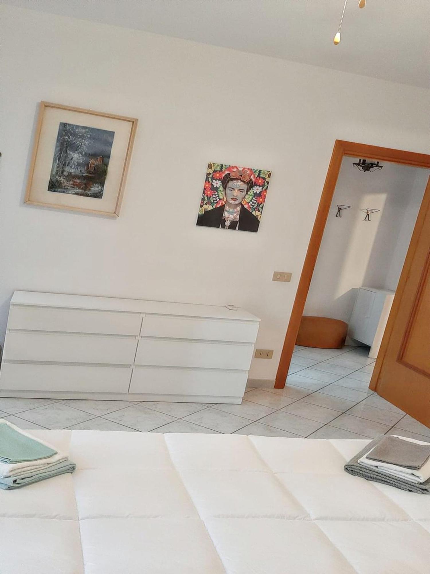 Cozy Apartment With Sea View In Olbia 80 M² Dış mekan fotoğraf